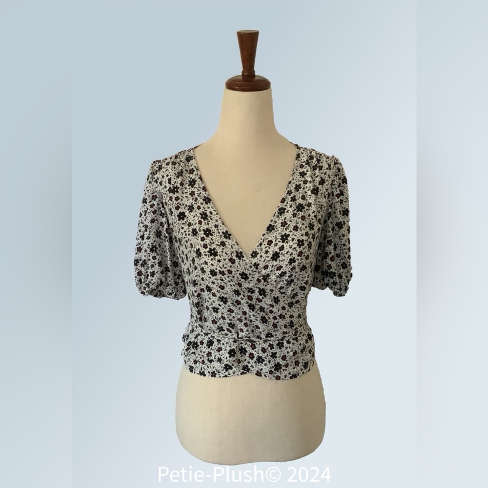 Zara - NWT - Floral Short-Sleeve Wrap Blouse - Polyester - Size: S